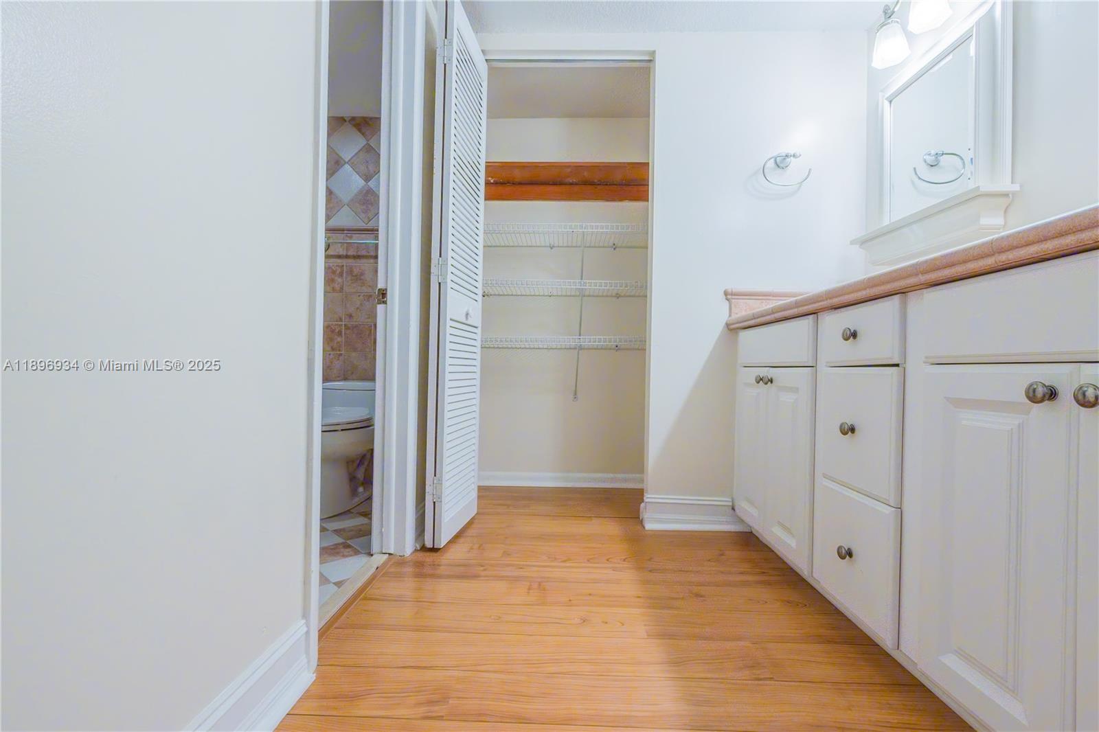 KENDALL GLENN CONDO - Residential