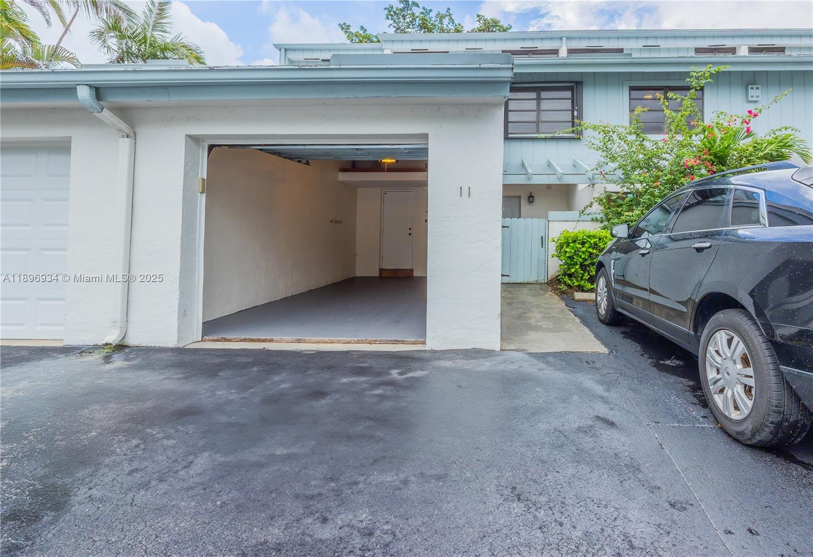 KENDALL GLENN CONDO - Residential