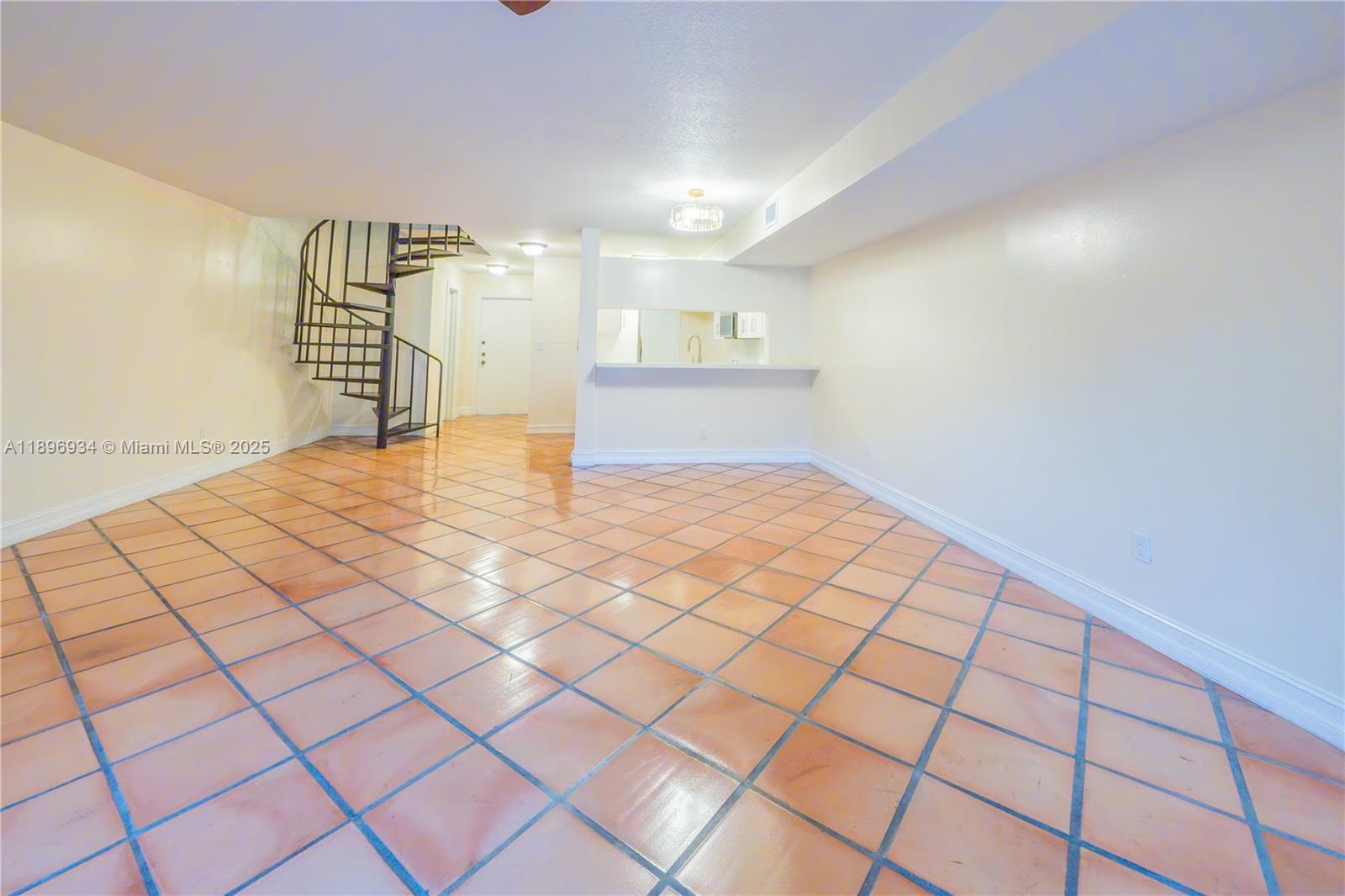 KENDALL GLENN CONDO - Residential