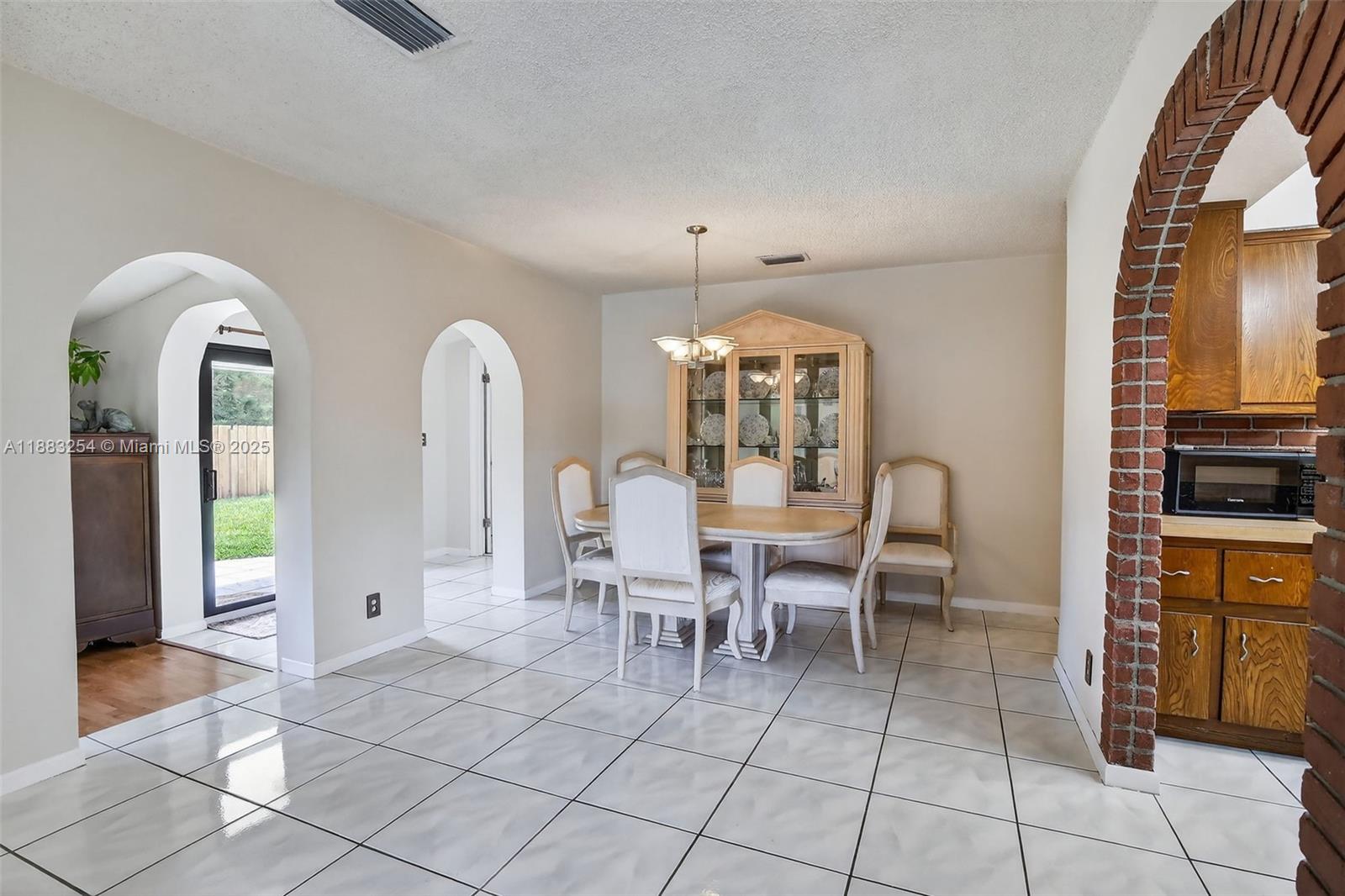 PLANTATION GARDENS SEC 4A - Residential