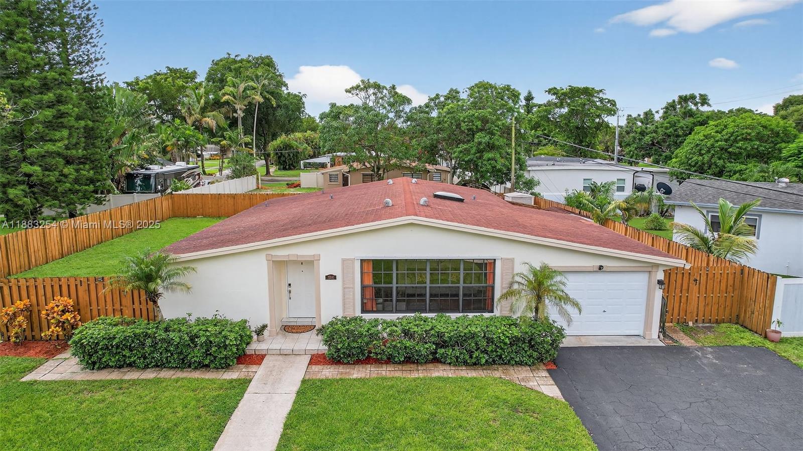 PLANTATION GARDENS SEC 4A - Residential