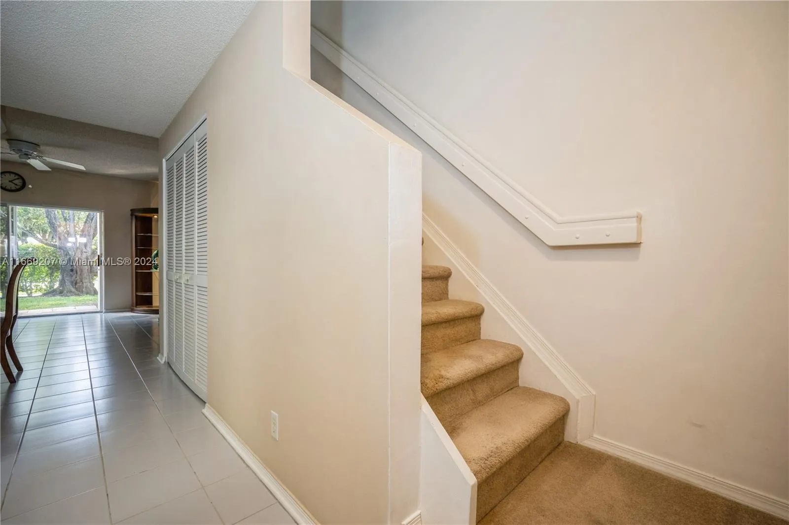 Weston, Florida 33326, United States, 2 Bedrooms Bedrooms, ,1 BathroomBathrooms,Residential,Pending,40560