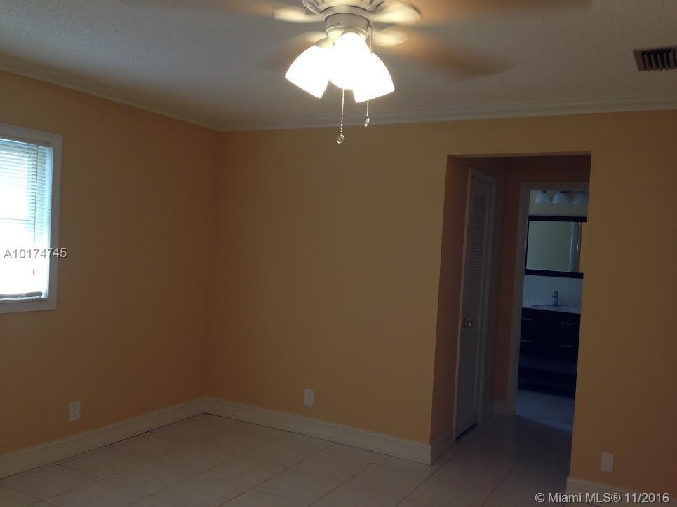 Paradise Gardens Sec 4 76 - Residential