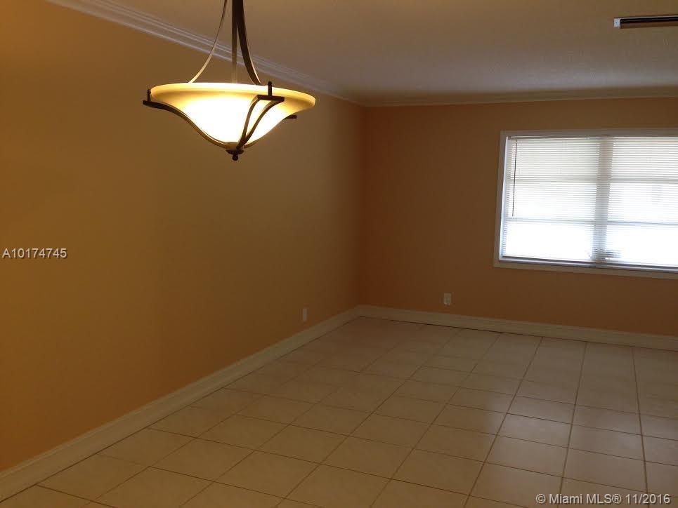 Paradise Gardens Sec 4 76 - Residential