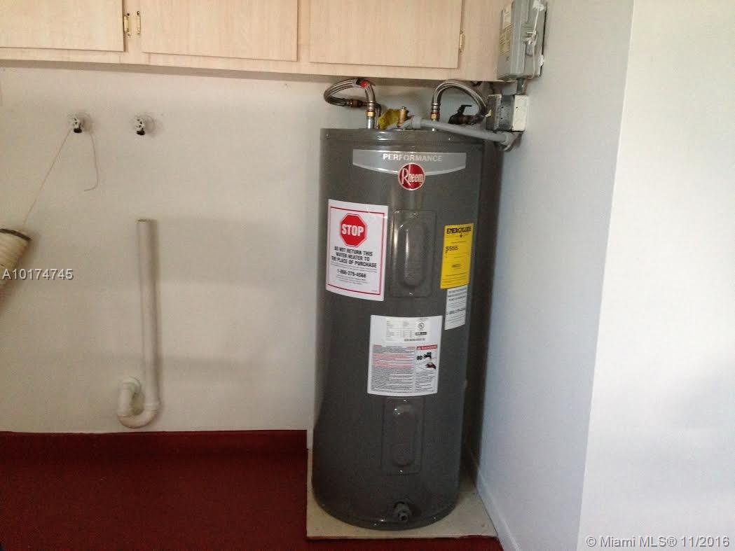 Paradise Gardens Sec 4 76 - Residential