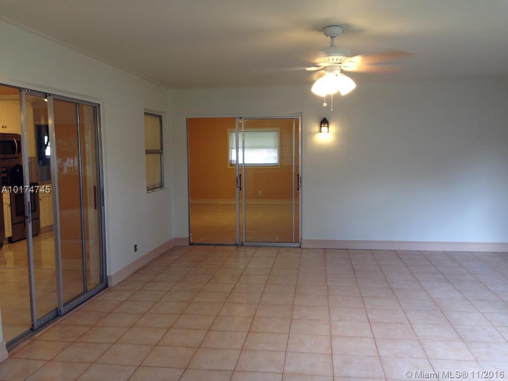 Paradise Gardens Sec 4 76 - Residential