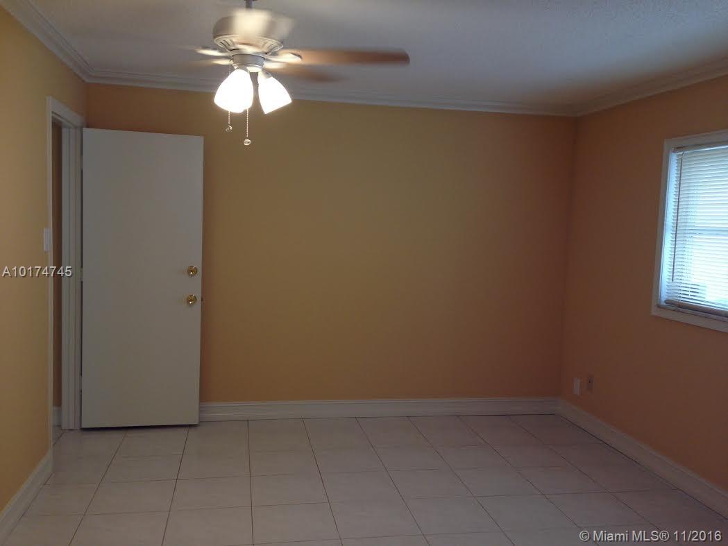 Paradise Gardens Sec 4 76 - Residential