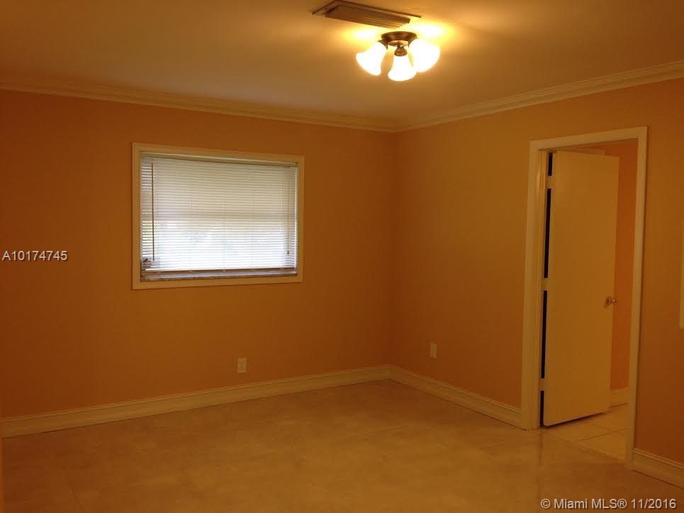 Paradise Gardens Sec 4 76 - Residential