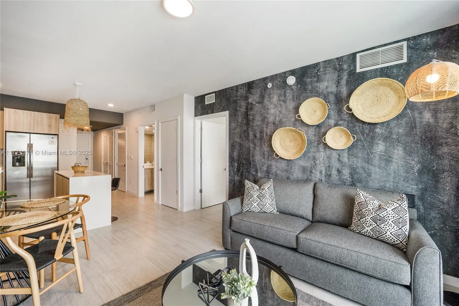 Miami, Florida 33137, United States, 1 Bedroom Bedrooms, ,1 BathroomBathrooms,Residential,Active,98889