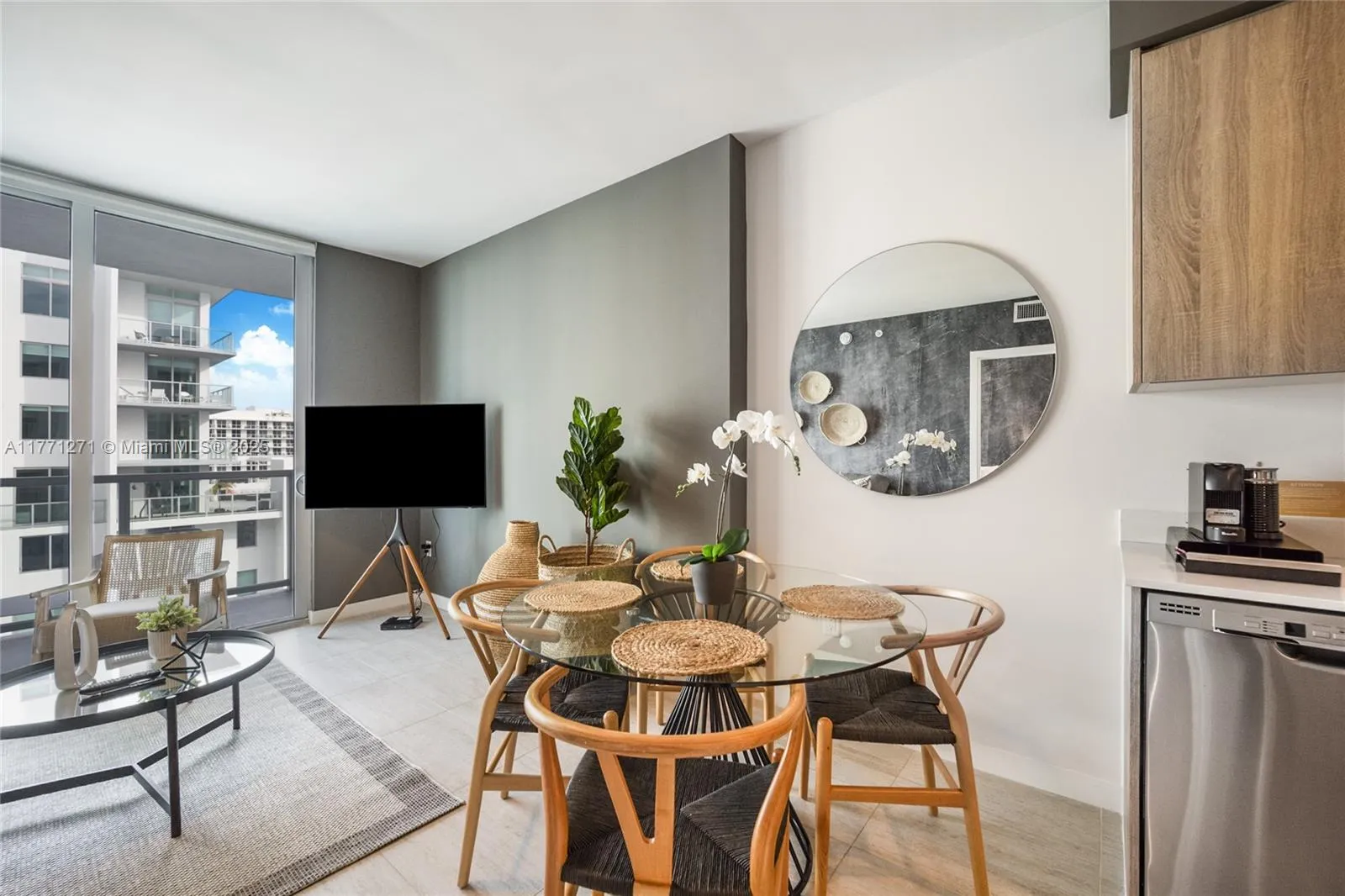 Miami, Florida 33137, United States, 1 Bedroom Bedrooms, ,1 BathroomBathrooms,Residential,Active,98889