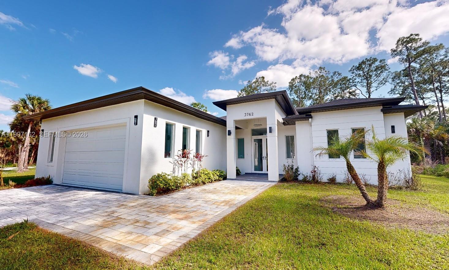GOLDEN GATE ESTATES - Residential