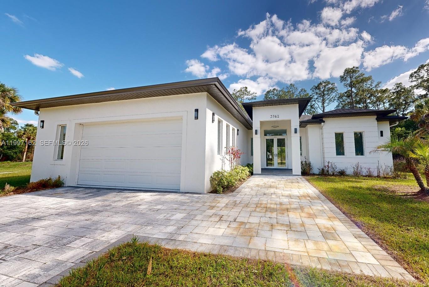 GOLDEN GATE ESTATES - Residential