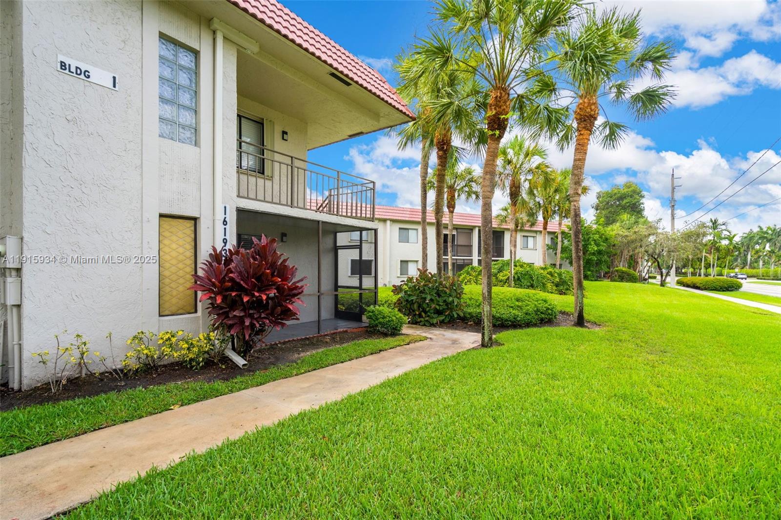 SADDLE CLUB GARDEN APTS A - Residential