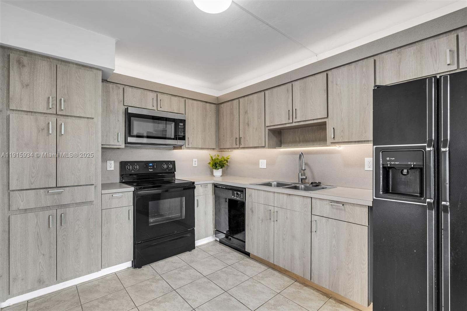 SADDLE CLUB GARDEN APTS A - Residential