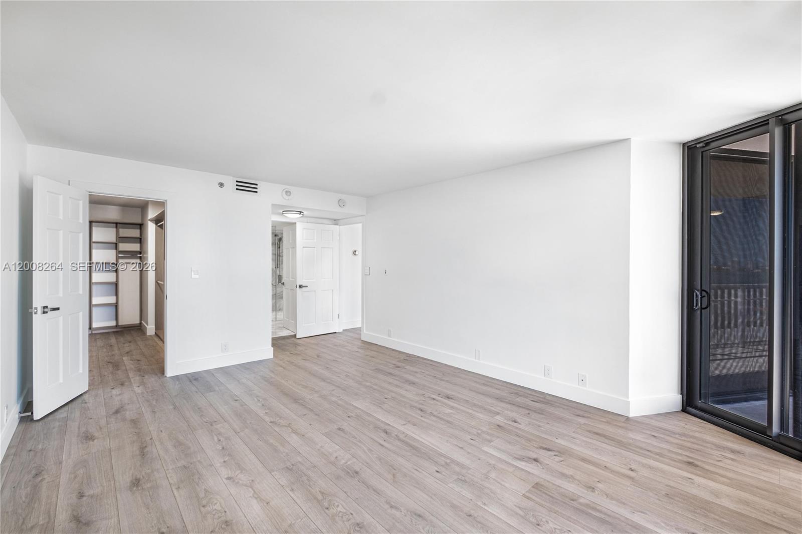 TOWERS OF QUAYSIDE CONDO - Residential