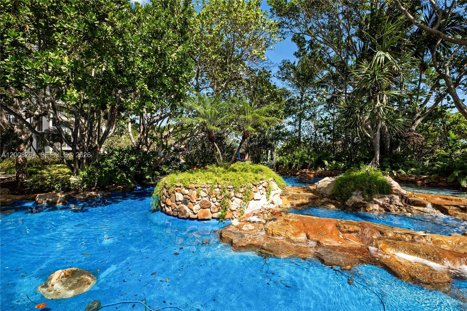 TOWERS OF QUAYSIDE CONDO - Residential