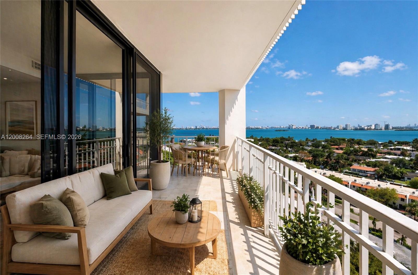 TOWERS OF QUAYSIDE CONDO - Residential