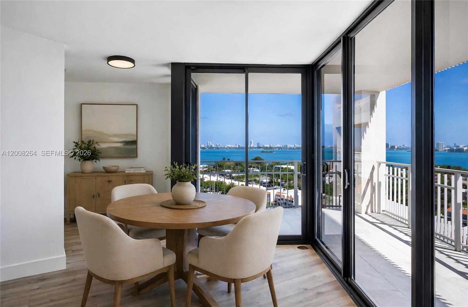 TOWERS OF QUAYSIDE CONDO - Residential