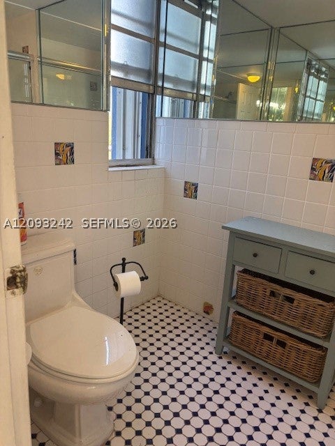 1400 S Ocean Dr 304
