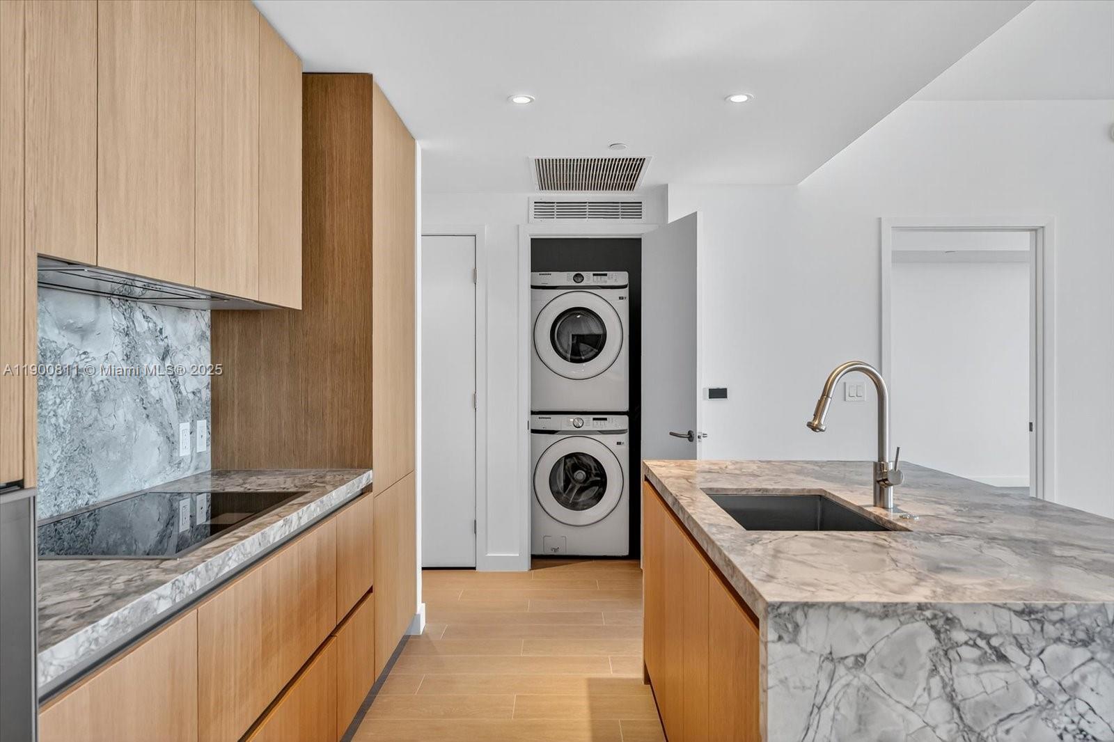 PARK RESIDENCES CONDO - Residential Lease