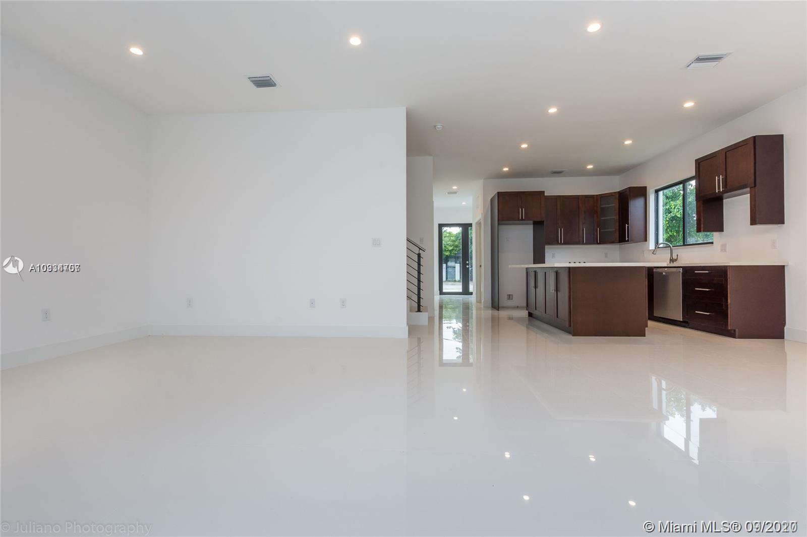 MIAMI GATEWAY AMD - Residential Lease