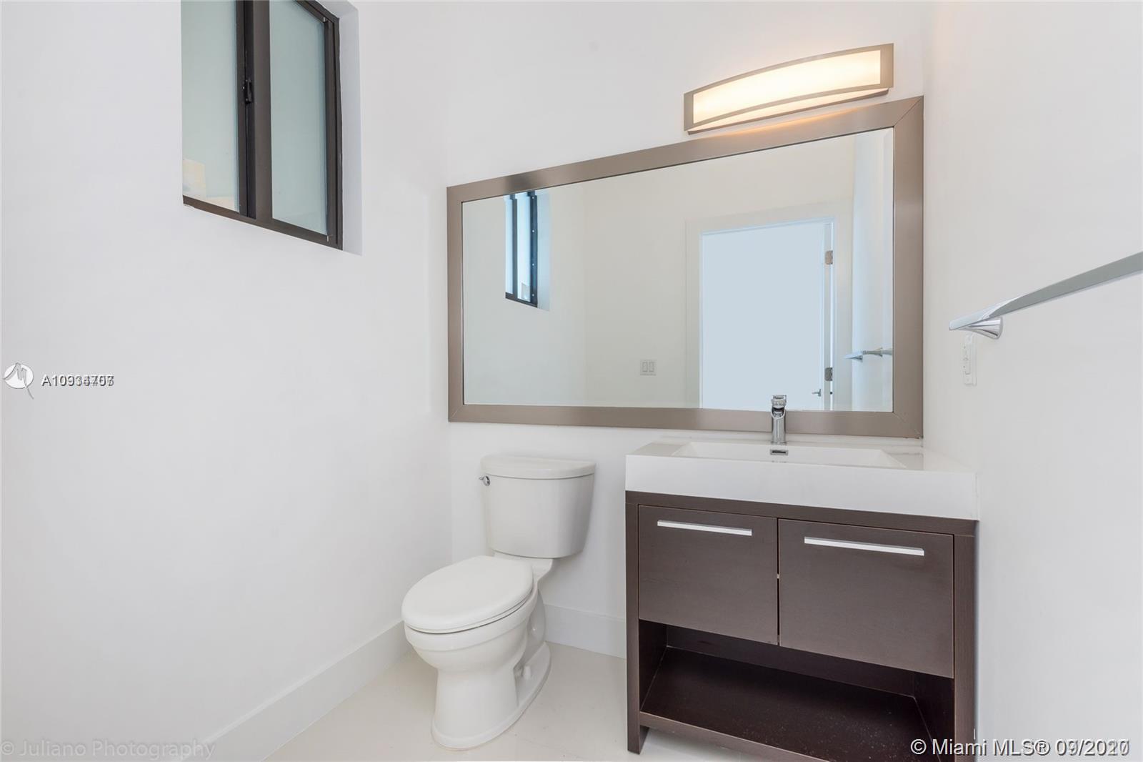 MIAMI GATEWAY AMD - Residential Lease