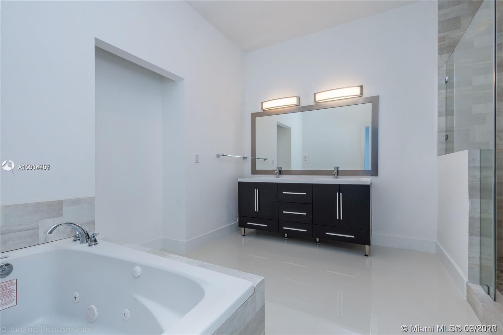 MIAMI GATEWAY AMD - Residential Lease