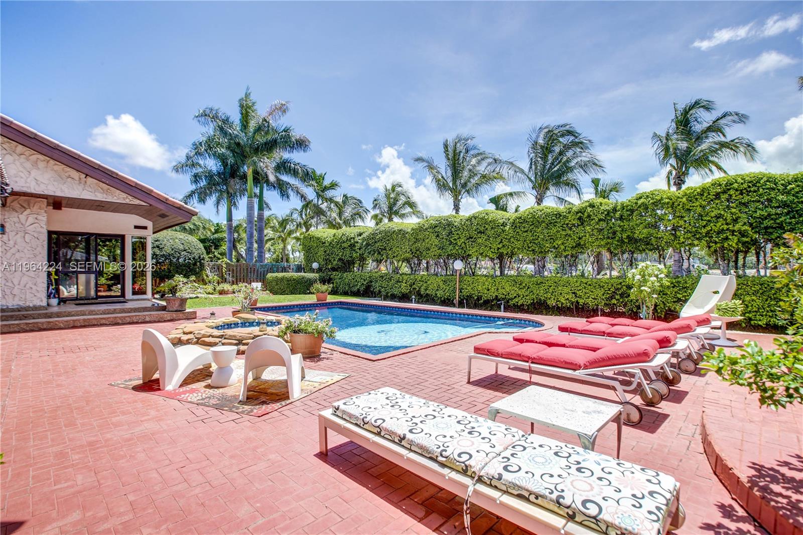 DIPLOMAT GOLF ESTATES - Residential