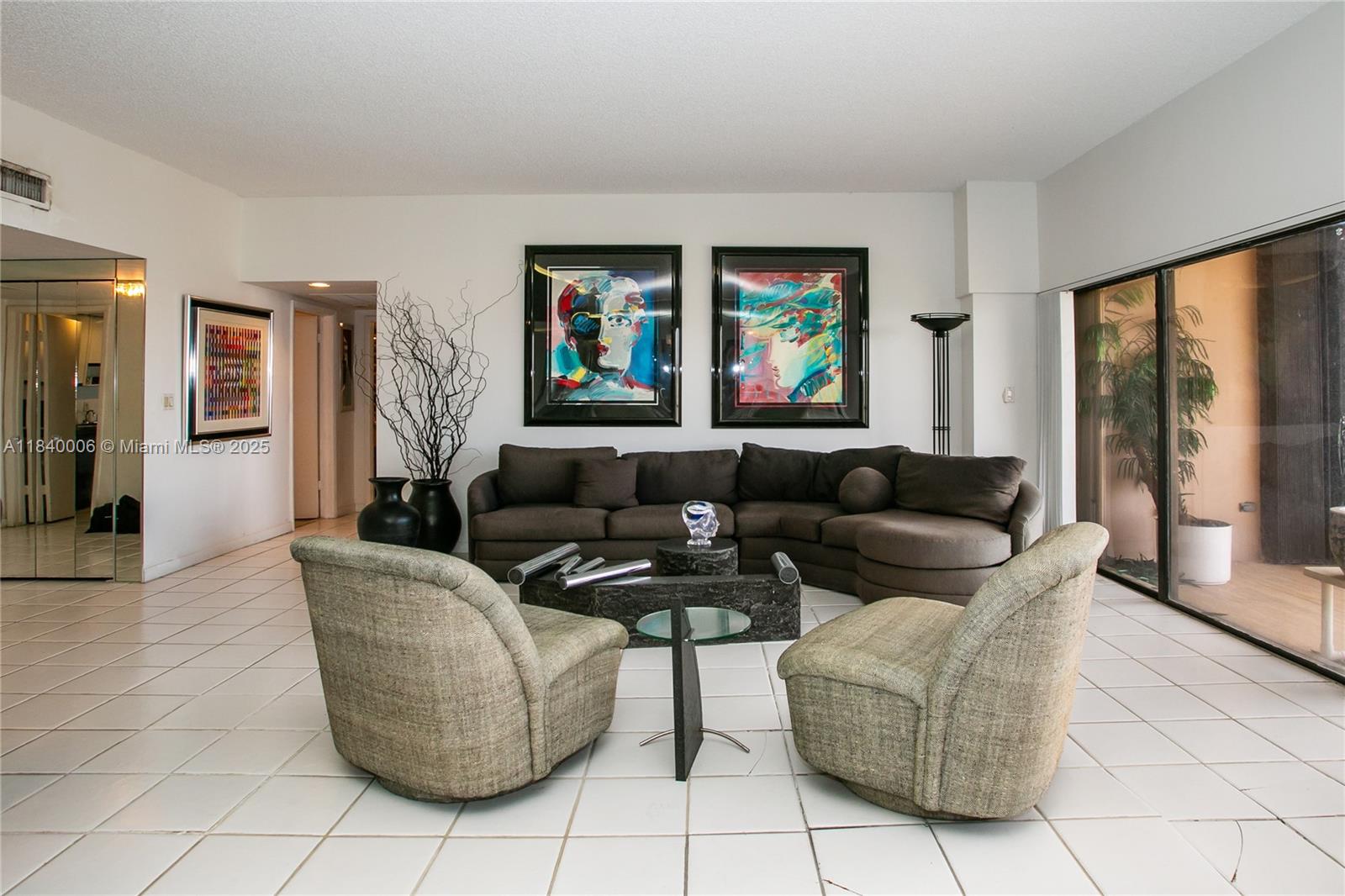 CRICKET CLUB CONDO - Residential