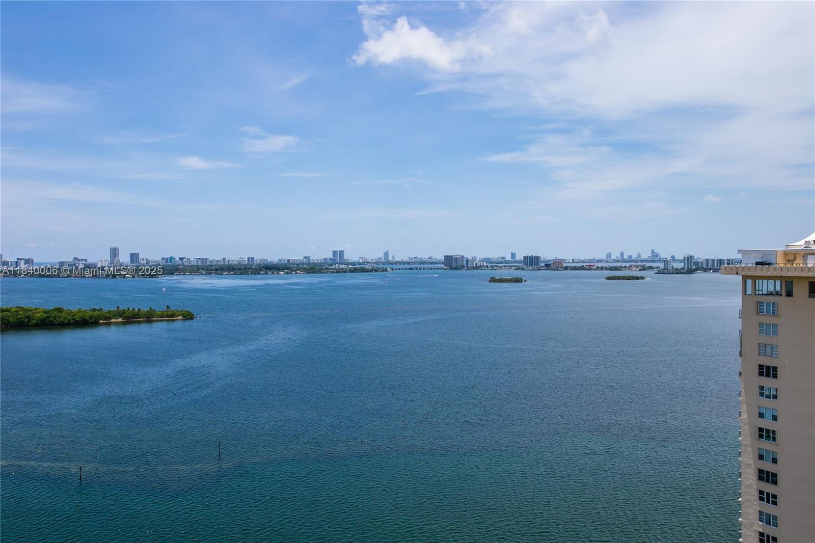 1800 NE 114th St PH06