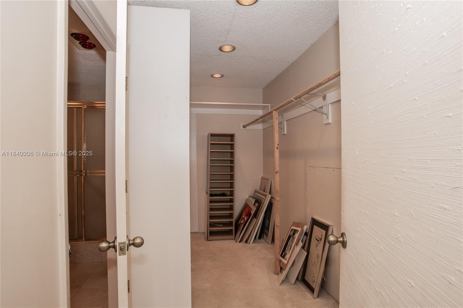 CRICKET CLUB CONDO - Residential