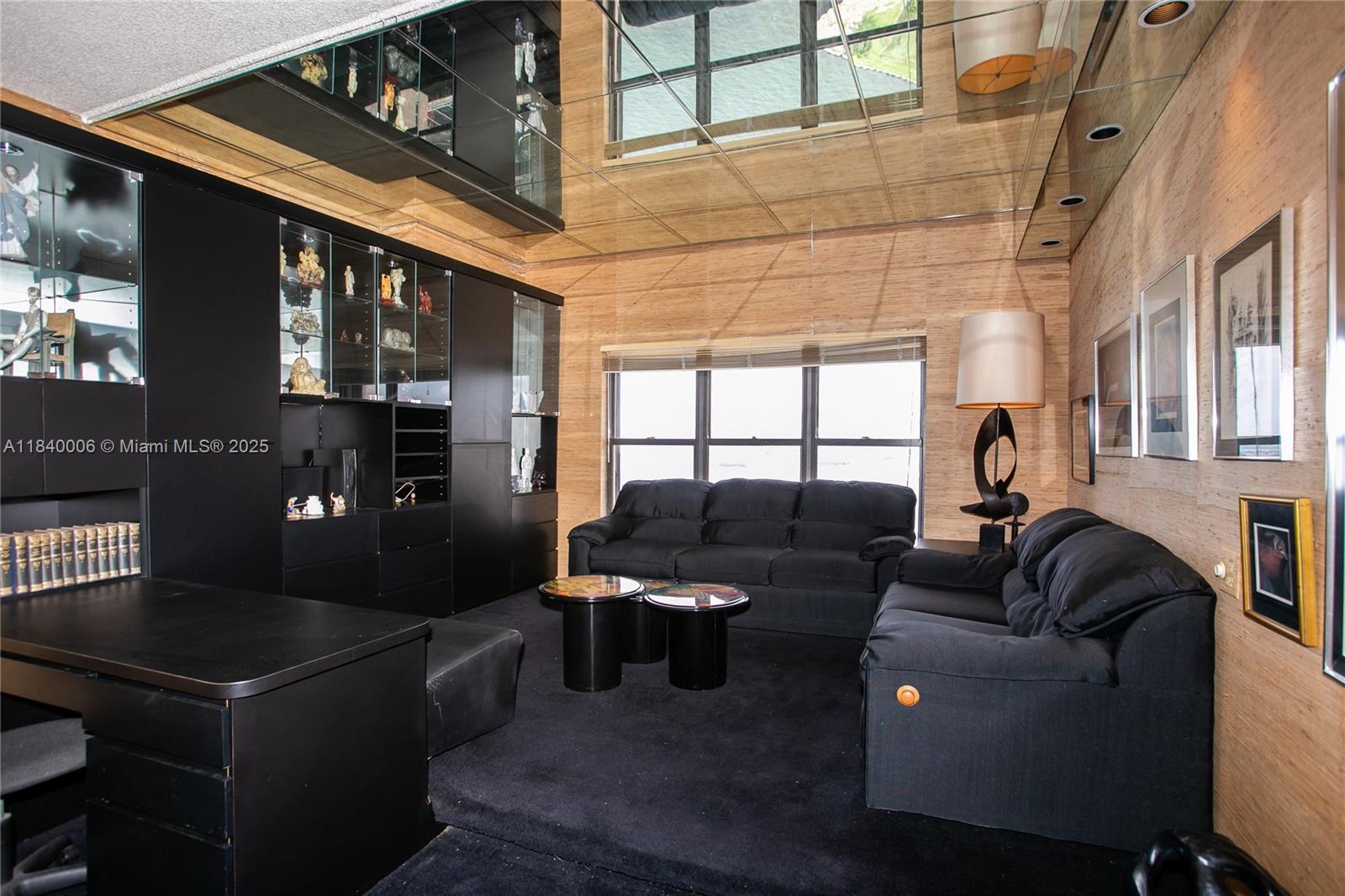 CRICKET CLUB CONDO - Residential