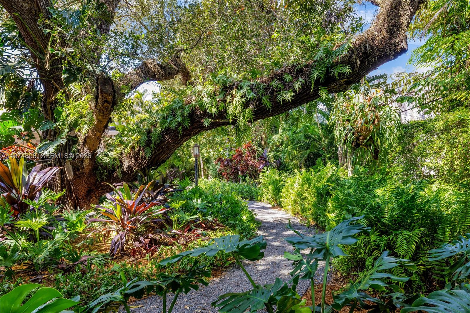 CORAL GABLES COUNTRY CLUB - Residential