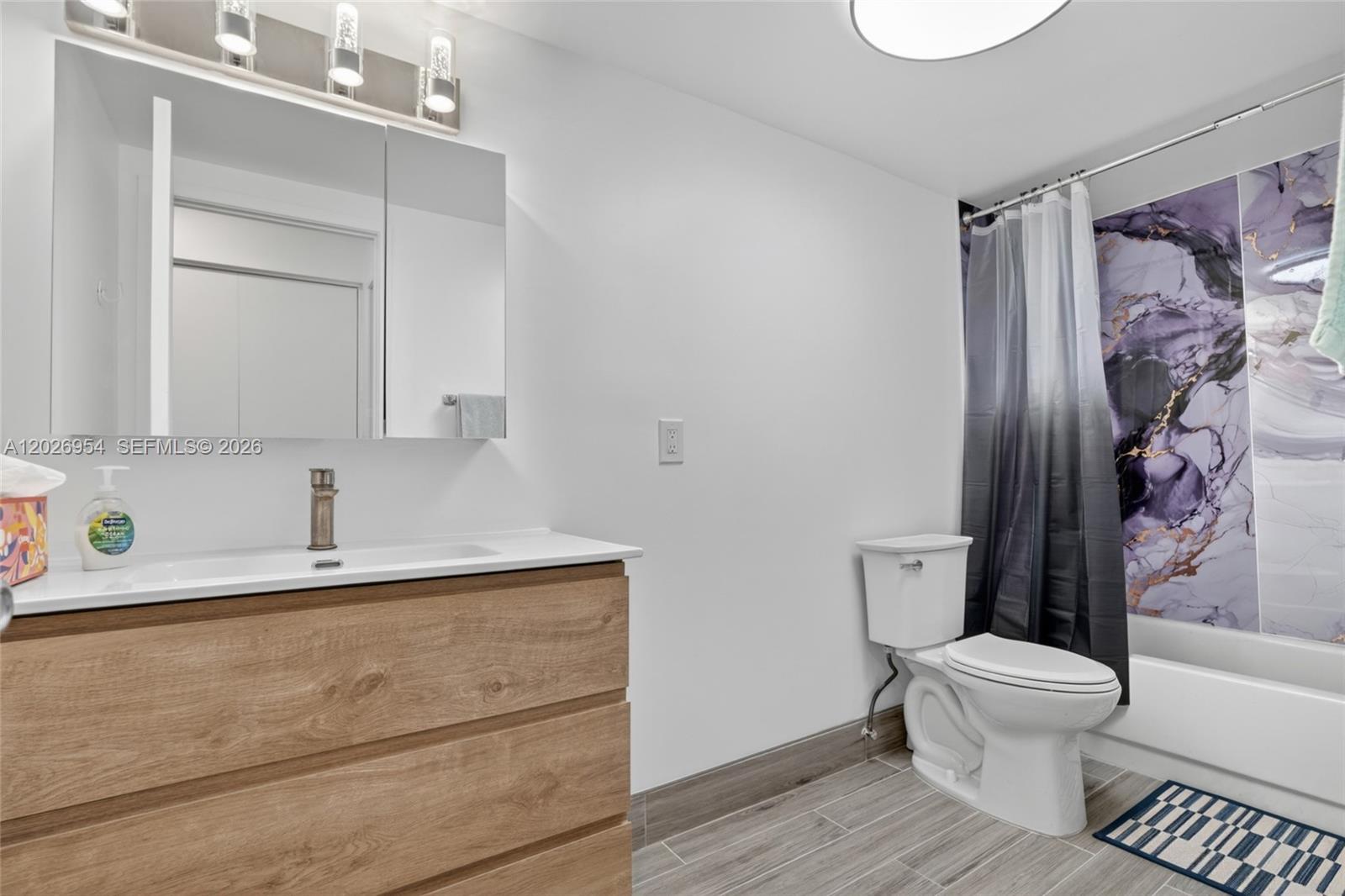 OLYMPUS CONDO PHASE - Residential