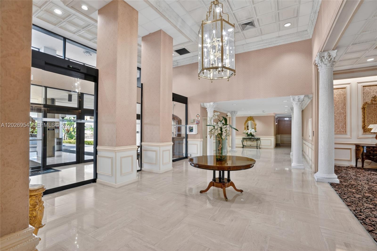 2500 Parkview Dr 1717, Hallandale Beach, FL, 33009/$365,000 3 2500 Parkview Dr 1717