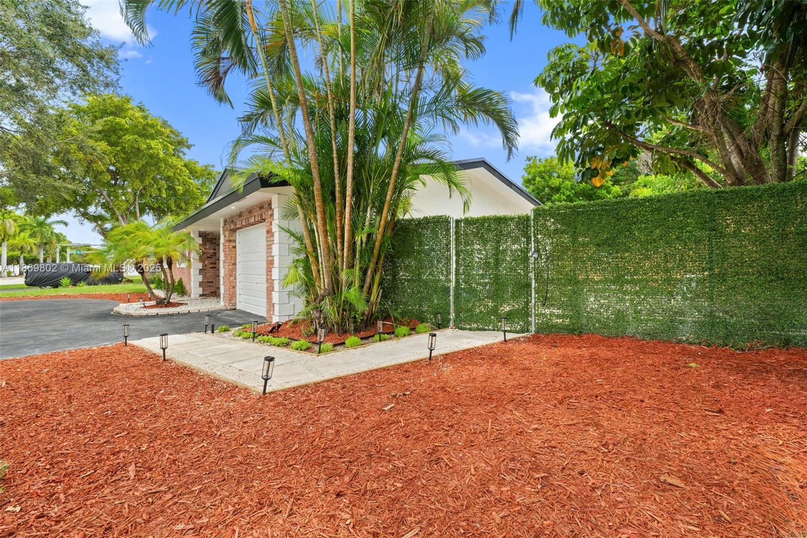 PALM-AIRE VILLAGE 2ND SEC - Residential