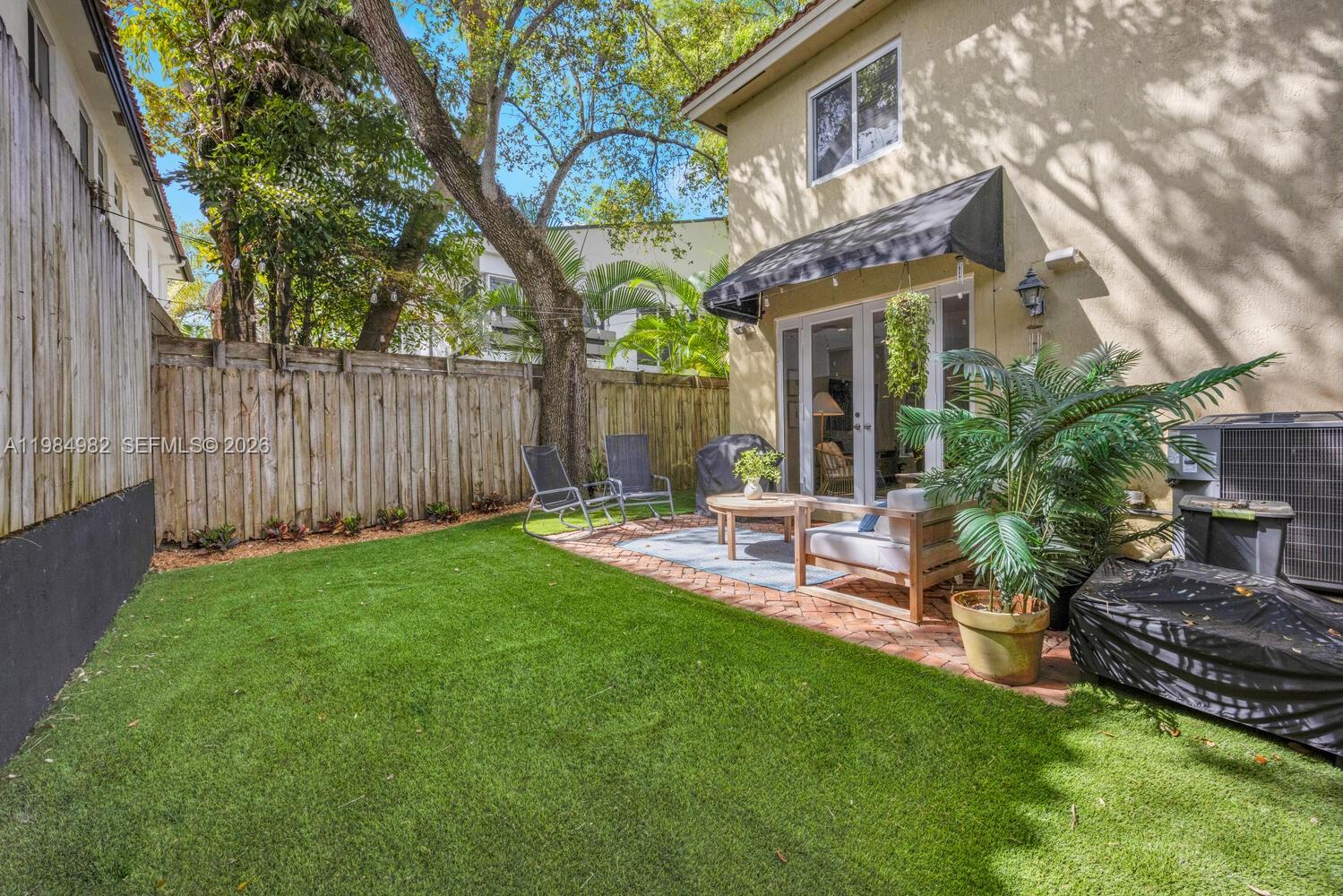 ALLAMANDA GDNS - Residential