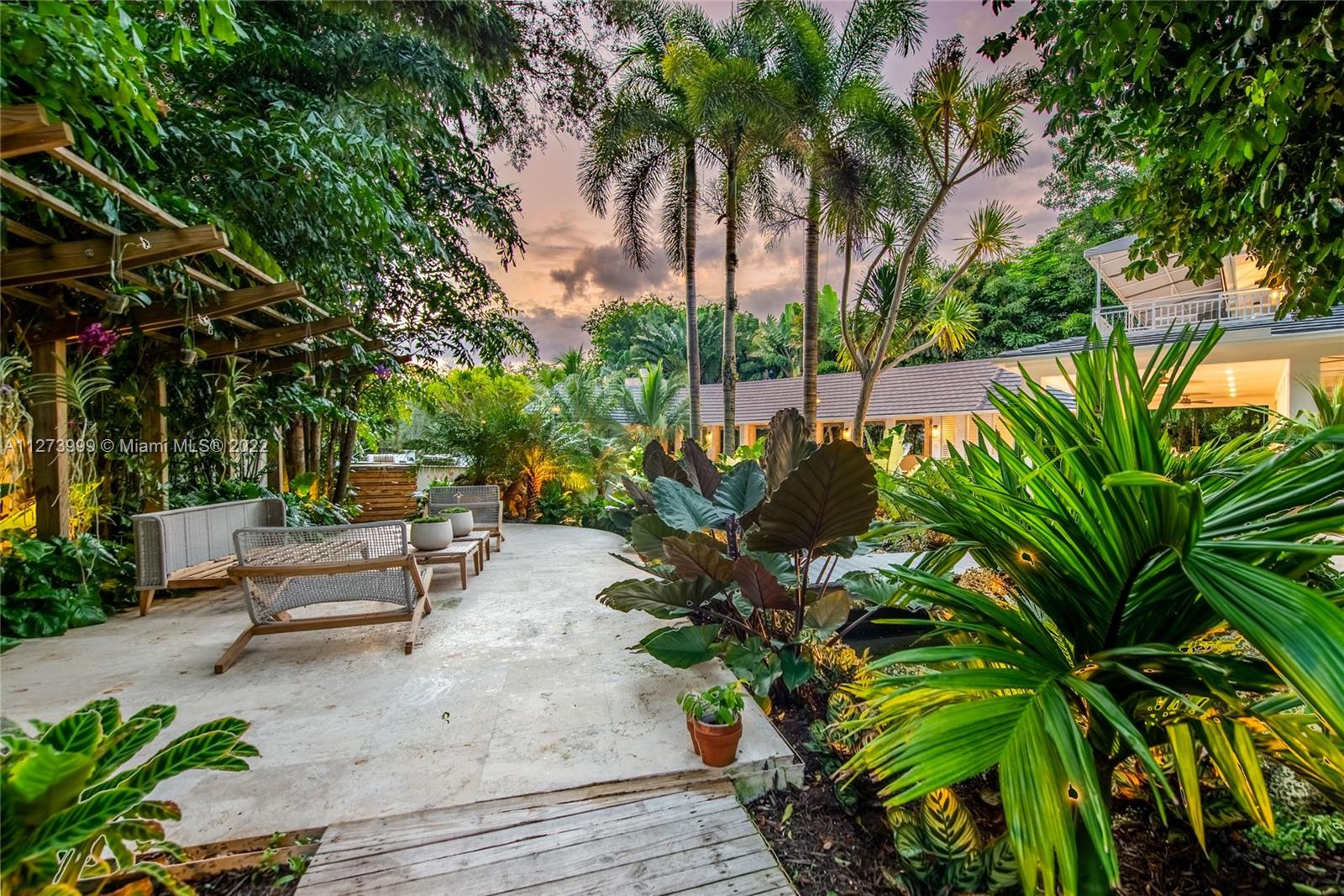 SNAPPER CREEK - Residential