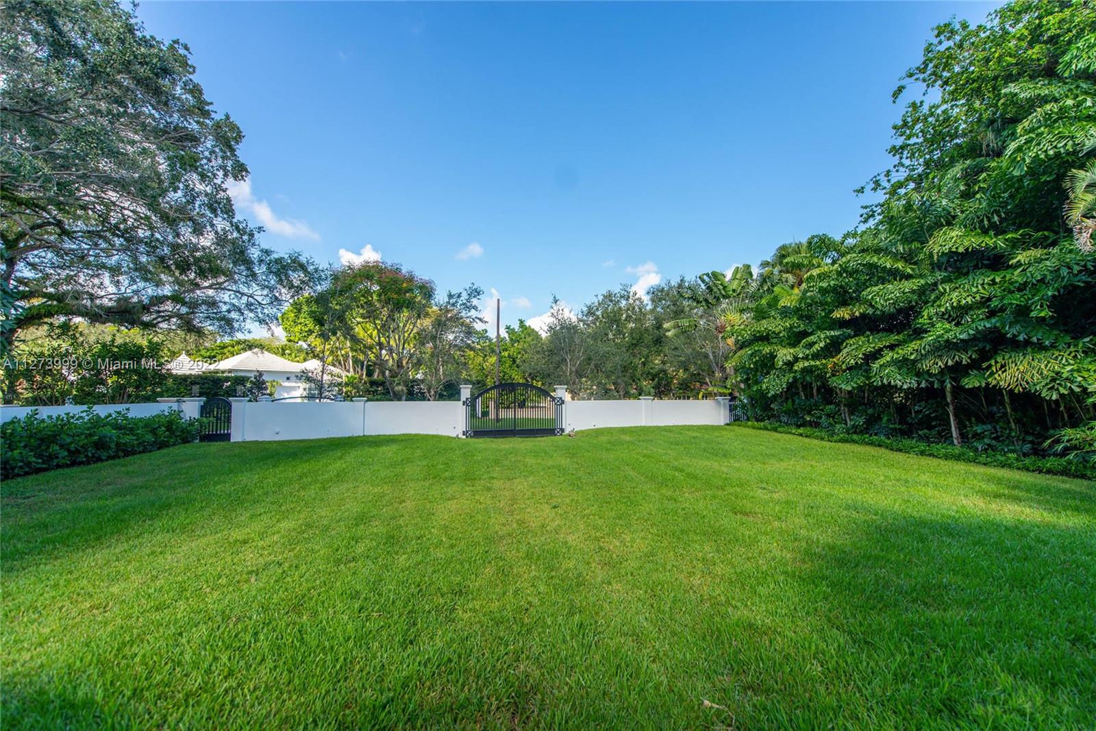 SNAPPER CREEK - Residential