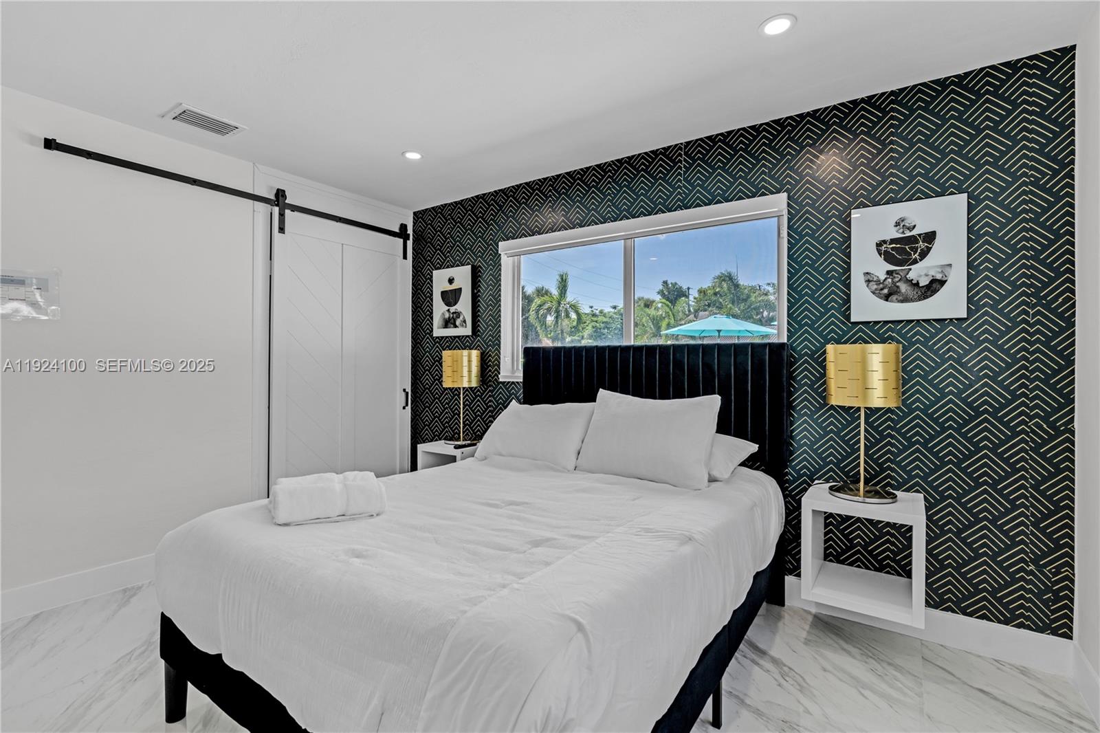 LAUDERDALE PARK 6-33 1/2 - Residential