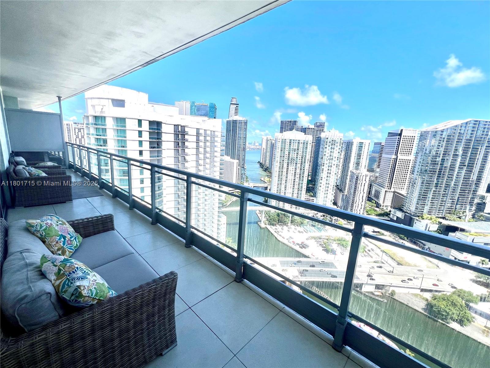 90 SW 3rd St 4001