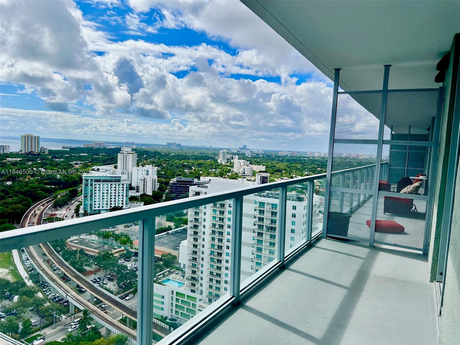 79 SW 12th St 3005