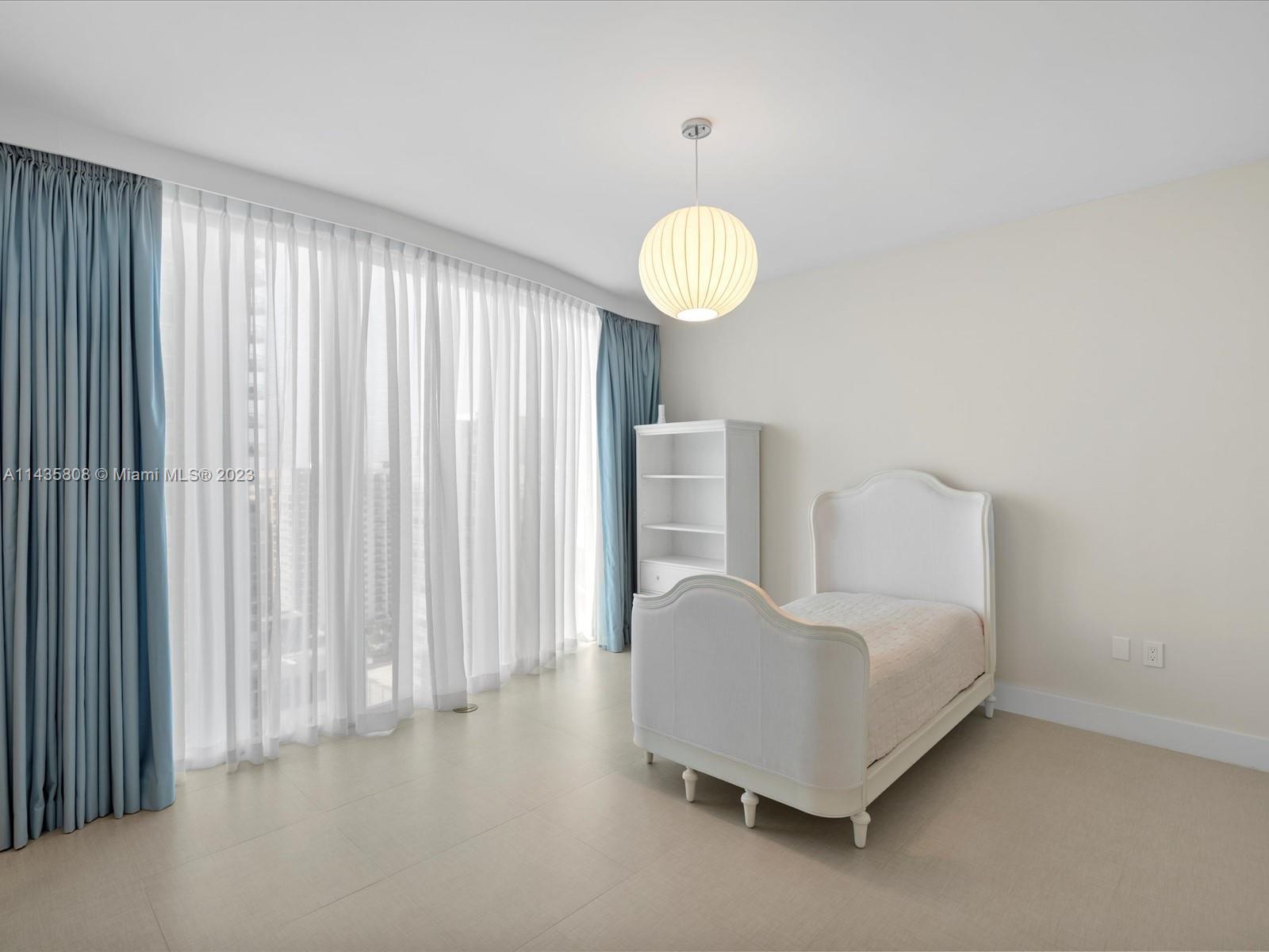 LAS OLAS RIVER HOUSE COND - Residential