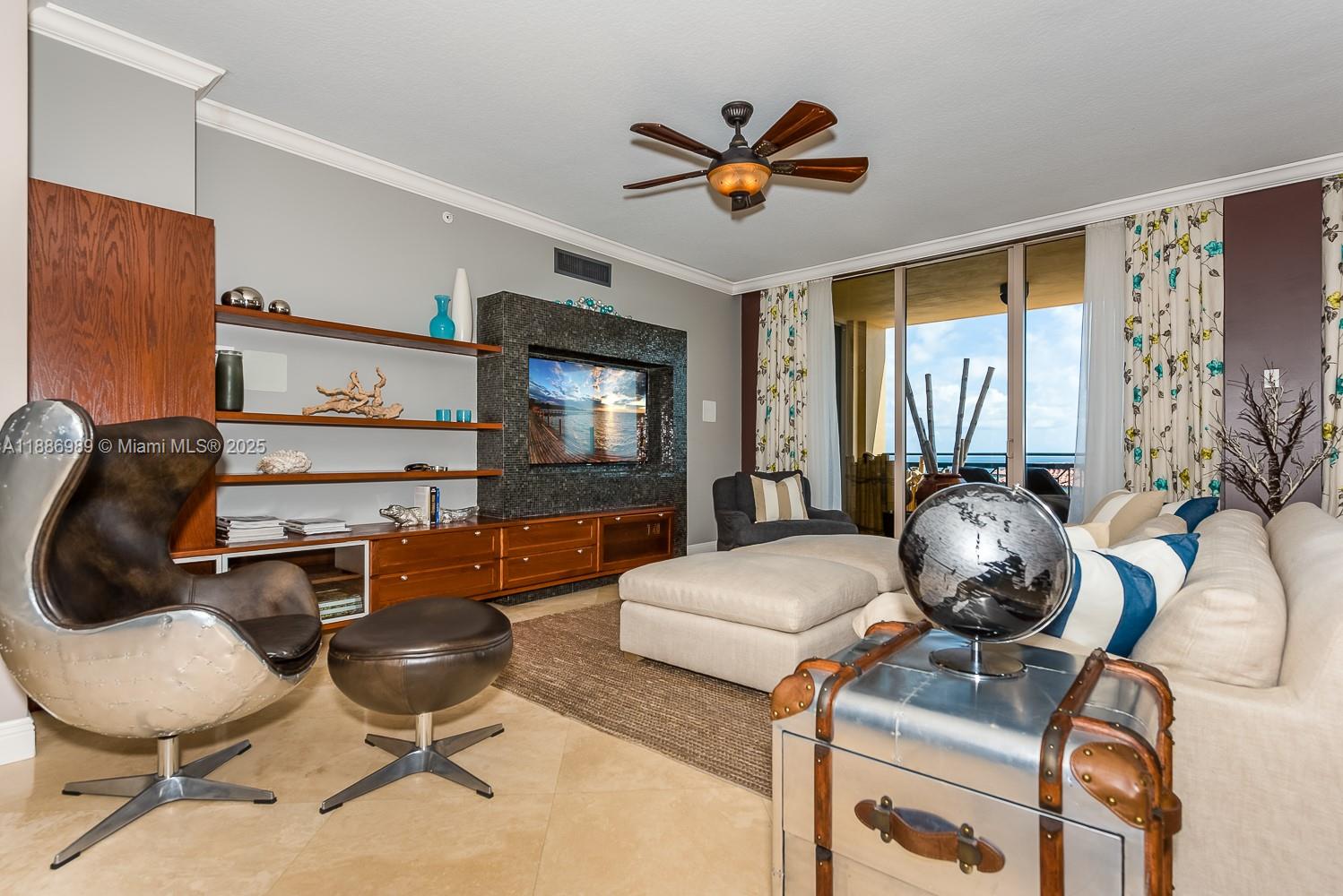 VILLAS OF POSITANO CONDO - Residential Lease