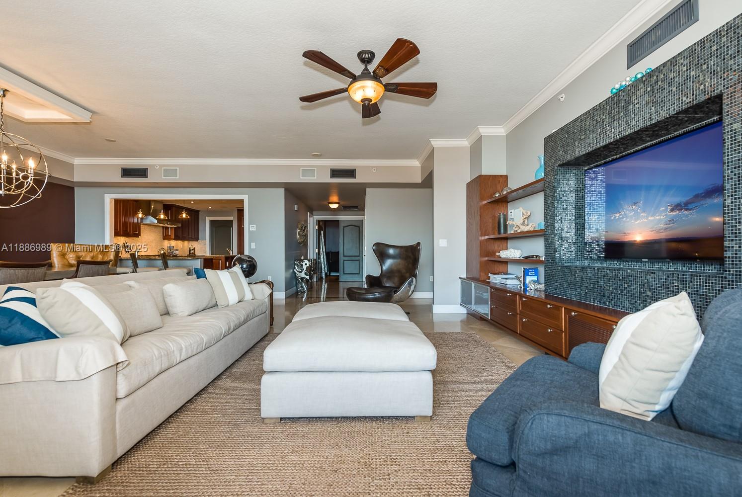 VILLAS OF POSITANO CONDO - Residential Lease