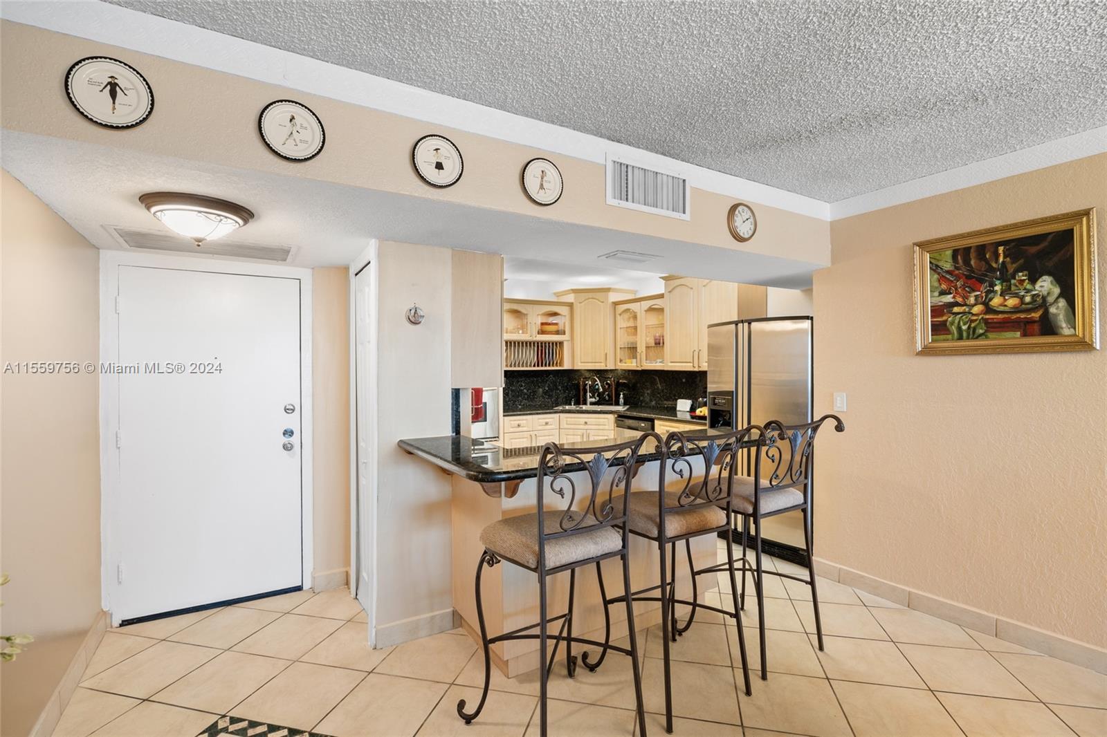 SEA AIR TOWERS CONDO - Residential Lease