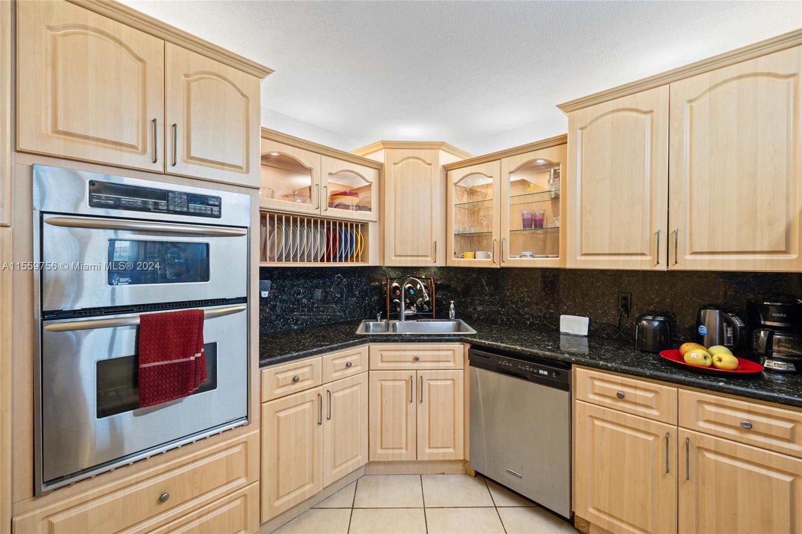 SEA AIR TOWERS CONDO - Residential Lease