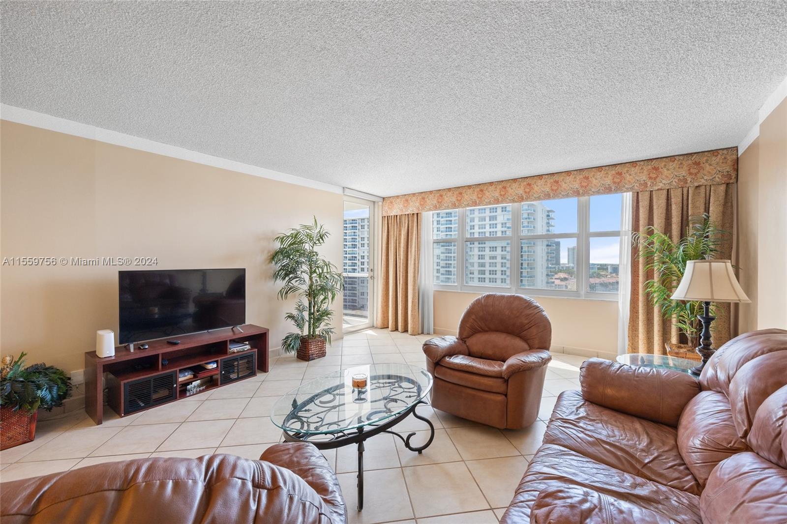 SEA AIR TOWERS CONDO - Residential Lease