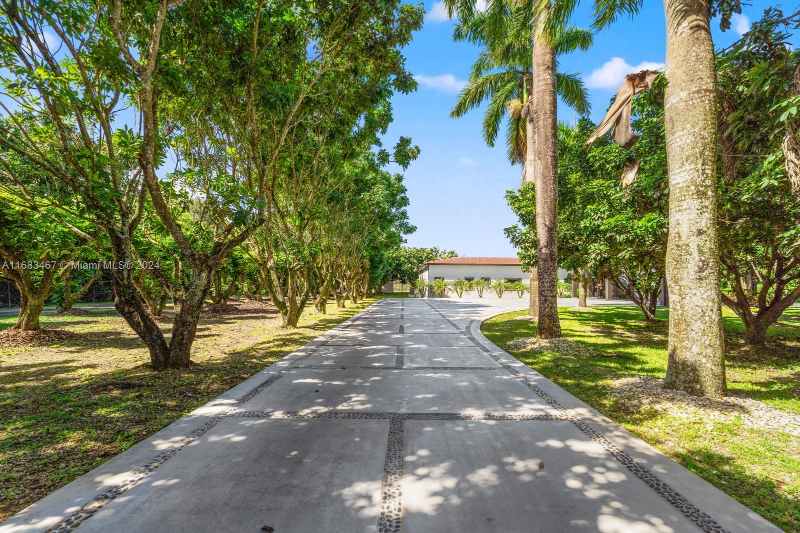 26500 SW 157th Ave