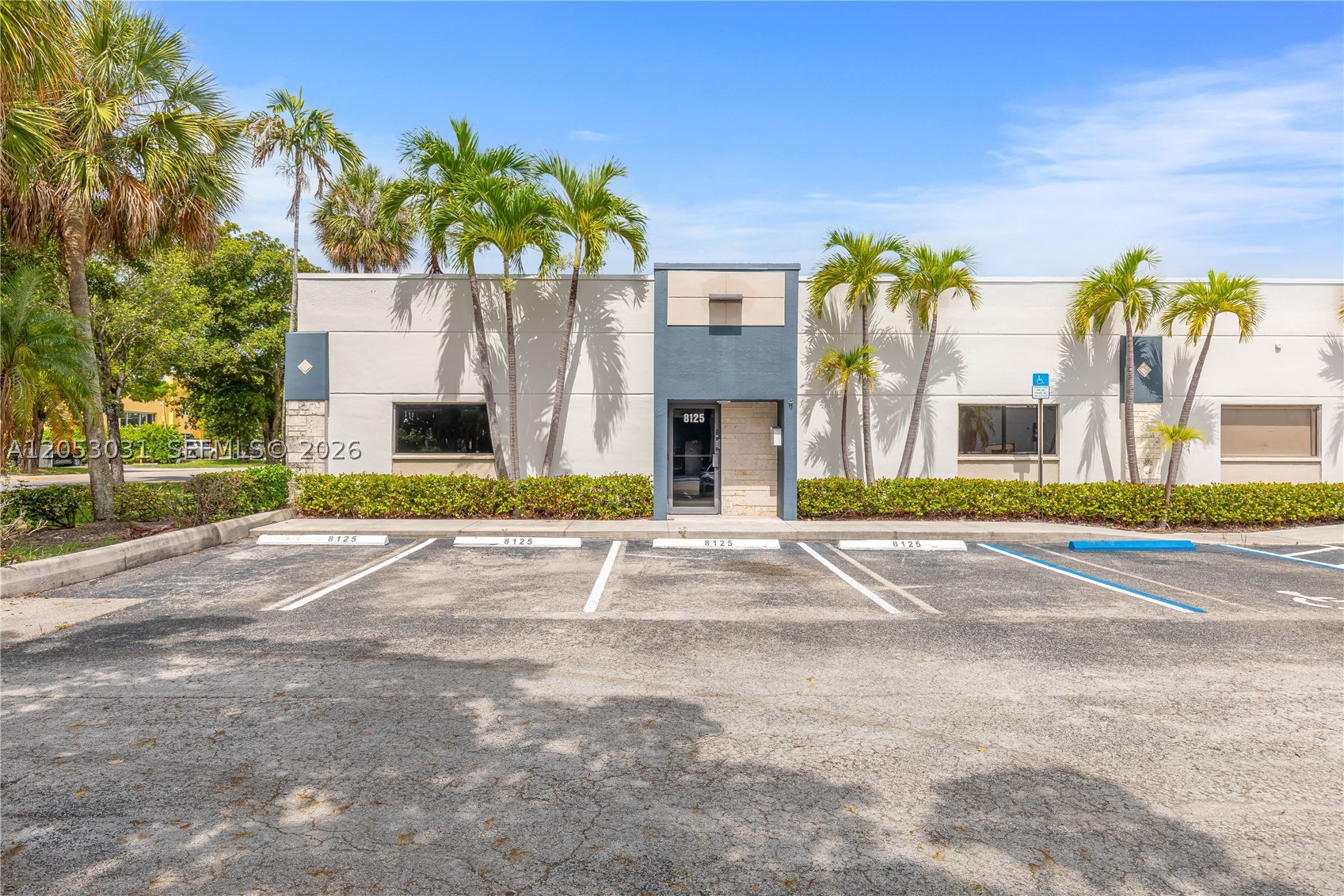 8125 NW 33rd St